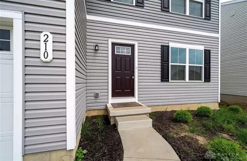 210 Skyway Dr, Springfield, OH 45505 photo 3