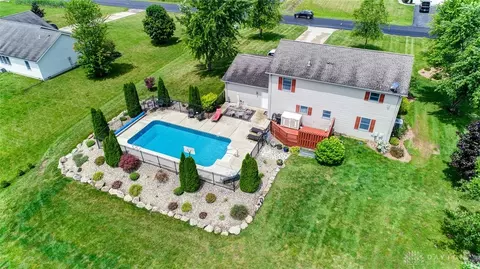 3297 Maple Grove Rd, Springfield, OH 45504 photo 5