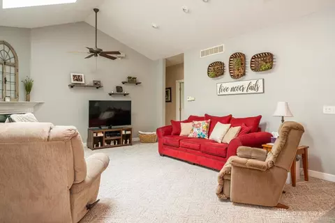 82 Tuttle Rd, Springfield, OH 45503 photo 8