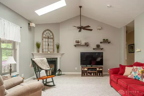 82 Tuttle Rd, Springfield, OH 45503 photo 9