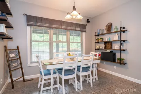 82 Tuttle Rd, Springfield, OH 45503 photo 6