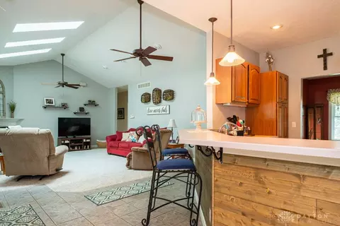 82 Tuttle Rd, Springfield, OH 45503 photo 7