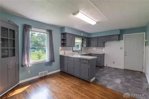 42 E Bryant Ave, Franklin, OH 45005 photo 8