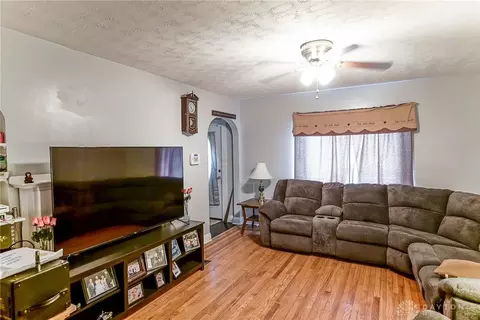 606 S Arlington Ave, Springfield, OH 45505 photo 2