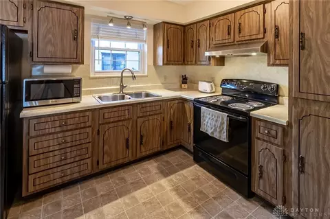 2966 Columbus Rd, Springfield, OH 45503 photo 8