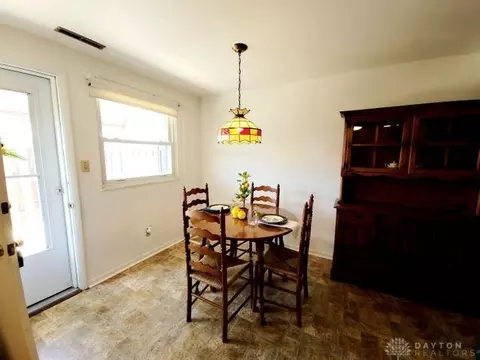 2943 Derr Rd, Springfield, OH 45503 photo 7