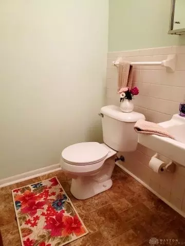 2943 Derr Rd, Springfield, OH 45503 photo 6