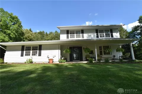 3801 Quailhollow Ct, Springfield, OH 45502 photo 2