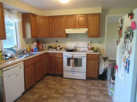 2325 Willow Rd, Springfield, OH 45502 photo 7