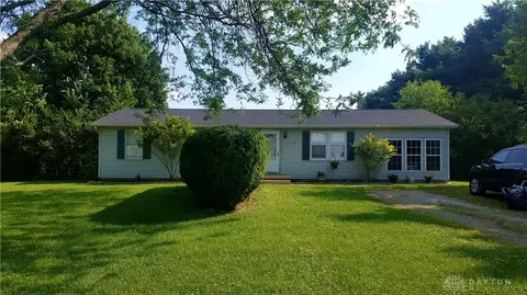2325 Willow Rd, Springfield, OH 45502 photo 2
