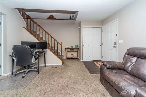504 Halifax Cir, Cincinnati, OH 45244 photo 9