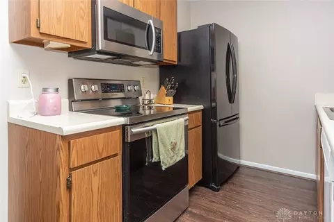 504 Halifax Cir, Cincinnati, OH 45244 photo 12