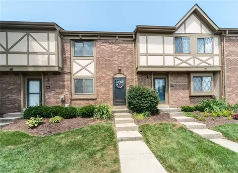 504 Halifax Cir, Cincinnati, OH 45244 photo 1