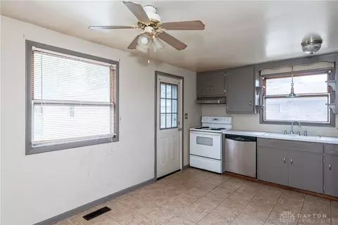 1109 Westmont Dr, Springfield, OH 45503 photo 11