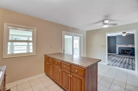 3946 Raymond Dr, Enon, OH 45323 photo 15