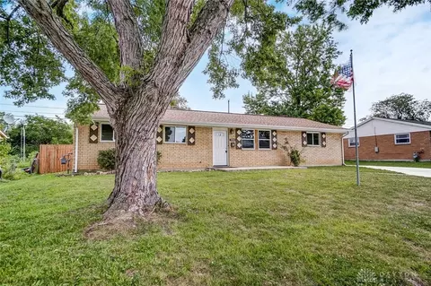3946 Raymond Dr, Enon, OH 45323 photo 2