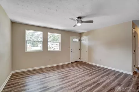 3946 Raymond Dr, Enon, OH 45323 photo 5