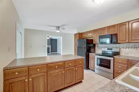3946 Raymond Dr, Enon, OH 45323 photo 13