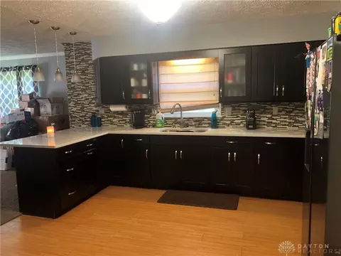 500 Zeller Dr, Springfield, OH 45503 photo 4