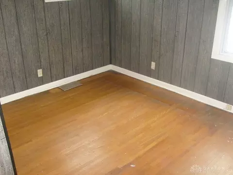 235 Larchmont Ave, Springfield, OH 45503 photo 11