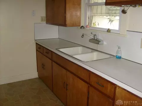 235 Larchmont Ave, Springfield, OH 45503 photo 9