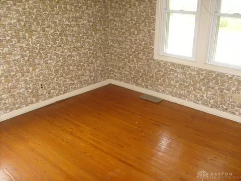 235 Larchmont Ave, Springfield, OH 45503 photo 7