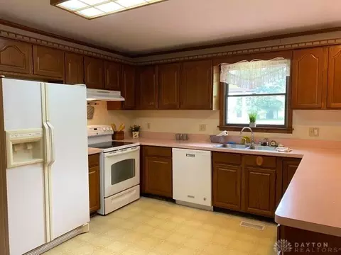 3380 Crist Rd, Springfield, OH 45502 photo 10