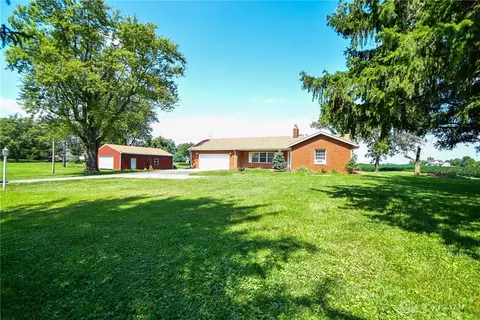 3598 Old Springfield Rd, Springfield, OH 45502 photo 1