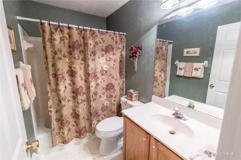 145 Meadows Dr, Springboro, OH 45066 photo 18