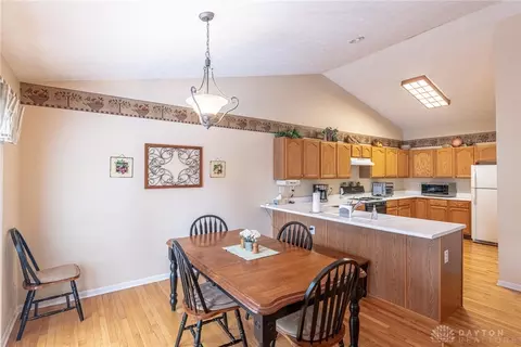 145 Meadows Dr, Springboro, OH 45066 photo 11