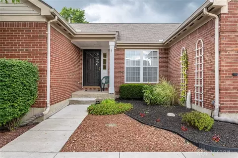 145 Meadows Dr, Springboro, OH 45066 photo 3