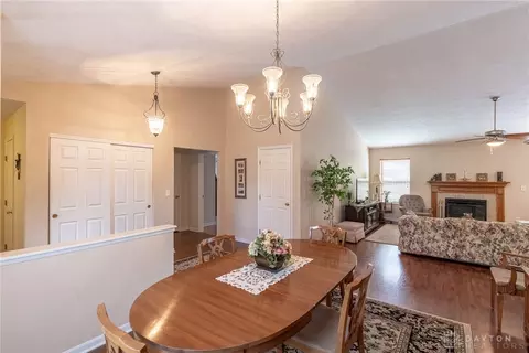 145 Meadows Dr, Springboro, OH 45066 photo 7