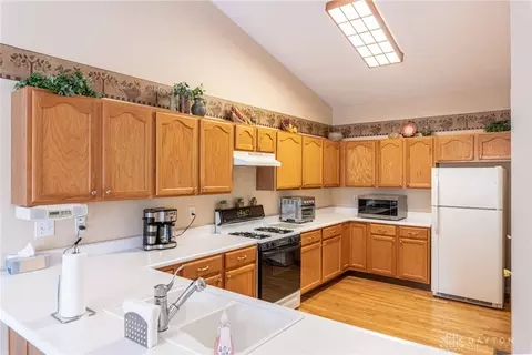 145 Meadows Dr, Springboro, OH 45066 photo 12