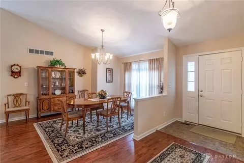 145 Meadows Dr, Springboro, OH 45066 photo 8