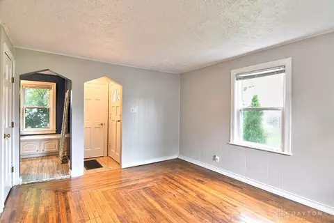 4457 Emerald Ave, Cincinnati, OH 45242 photo 4