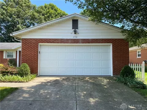 2738 Rockford Dr, Springfield, OH 45503 photo 3