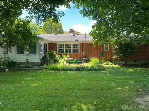 2738 Rockford Dr, Springfield, OH 45503 photo 7