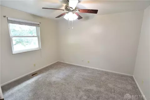 5157 Wakefield Dr, Fairborn, OH 45324 photo 9