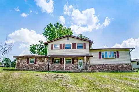 1822 Cheviot Hills Dr, Springfield, OH 45505 photo 1