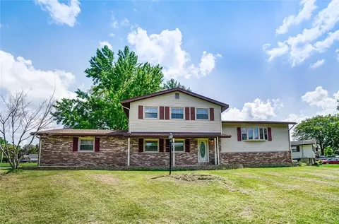 1822 Cheviot Hills Dr, Springfield, OH 45505 photo 2