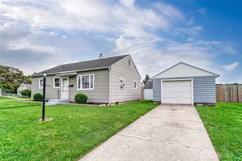 2323 Dellwood Dr, Springfield, OH 45505 photo 4