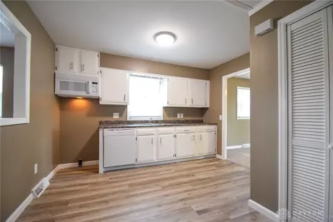 2351 Van Buren Ave, Springfield, OH 45505 photo 14