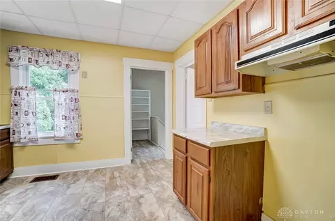 929 E Main St, Troy, OH 45373 photo 18