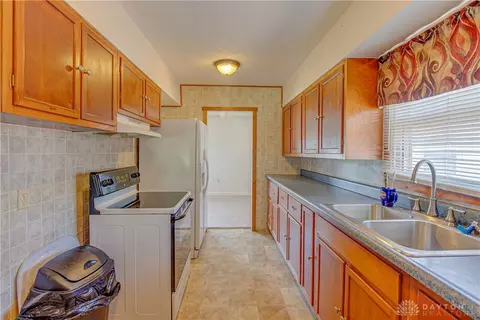 2032 N Hadley Rd, Springfield, OH 45505 photo 11