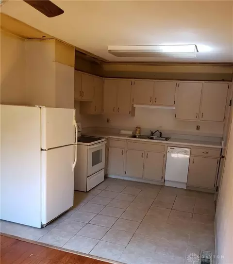 332 Pine Rd, Medway, OH 45341 photo 2