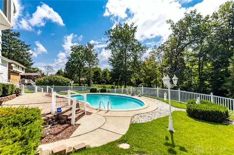 1867 Greenpine Dr, Cincinnati, OH 45231 photo 9