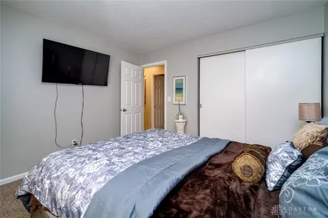 781 W Galbraith Rd, Cincinnati, OH 45231 photo 15