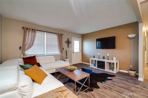 781 W Galbraith Rd, Cincinnati, OH 45231 photo 8