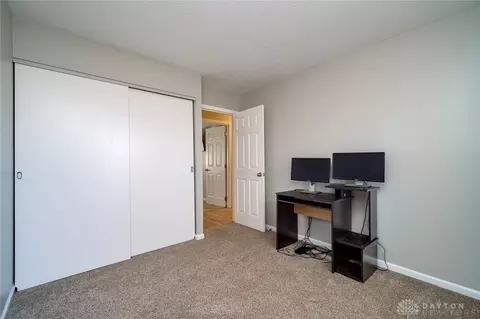781 W Galbraith Rd, Cincinnati, OH 45231 photo 19
