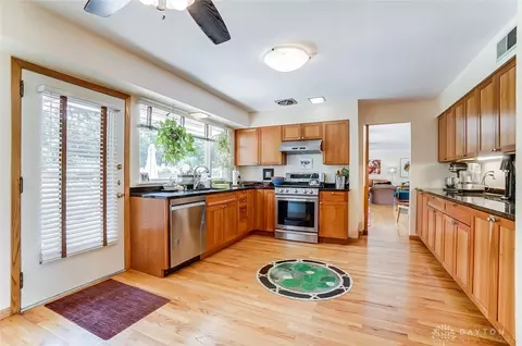 609 Westchester Park Dr, Springfield, OH 45504 photo 30